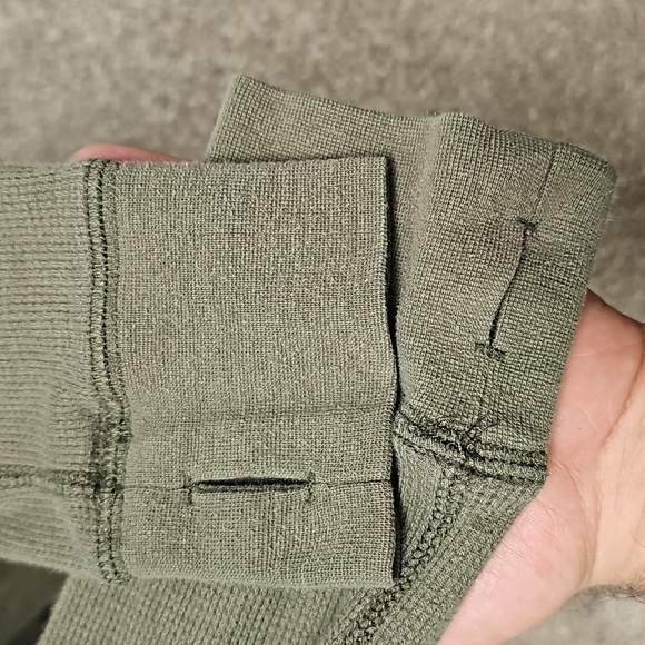 Dark green, kuwallatee long sleeve, Medium - Picture 2 of 4